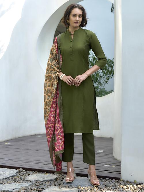 women three quarter sleeve kurta pant with dupatta set - 21730787 - Standard Image - 0