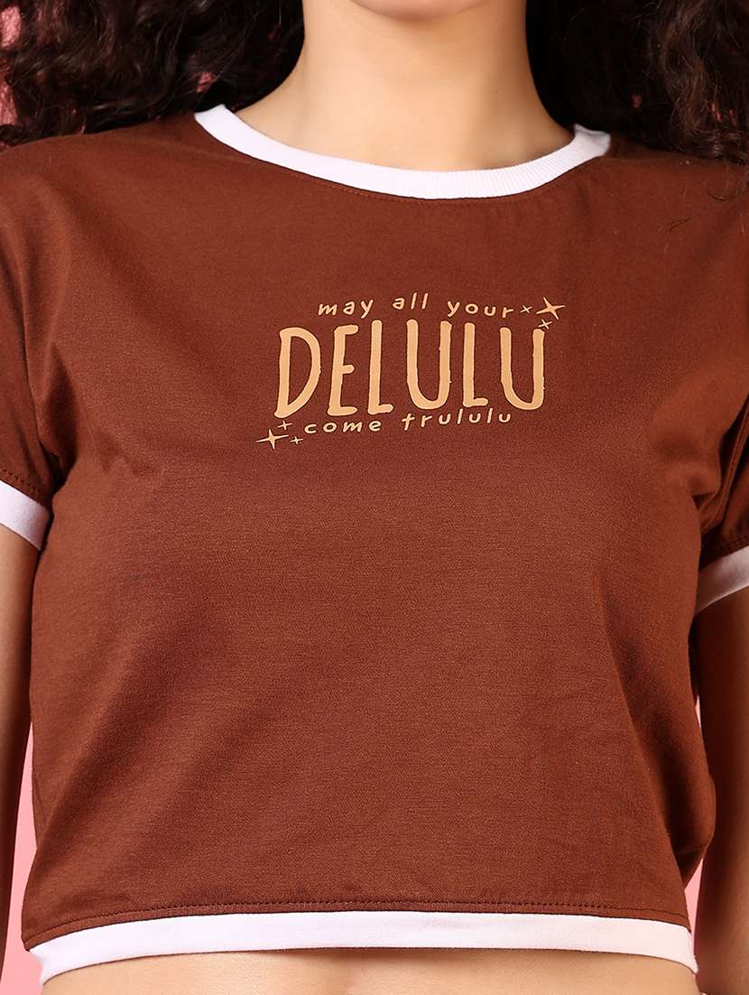 women round neck chest print crop t-shirt - 21731283 -  Standard Image - 3