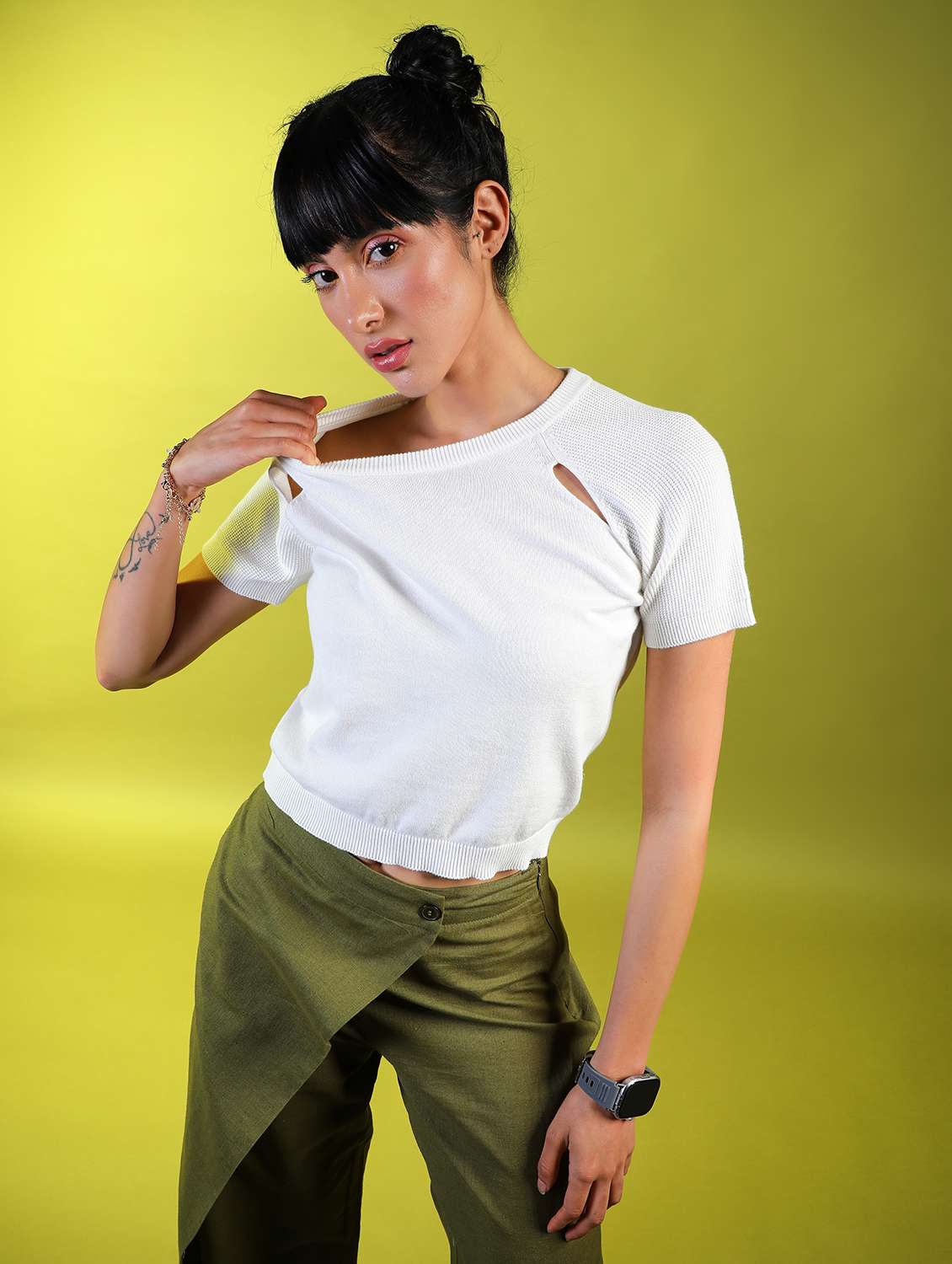 women crew neck solid crop top - 21731316 -  Zoom Image - 0