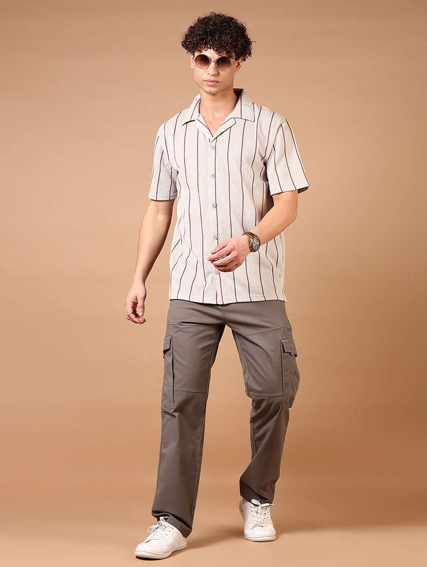 men short sleeves striped casual shirt - 21731320 -  Standard Image - 3