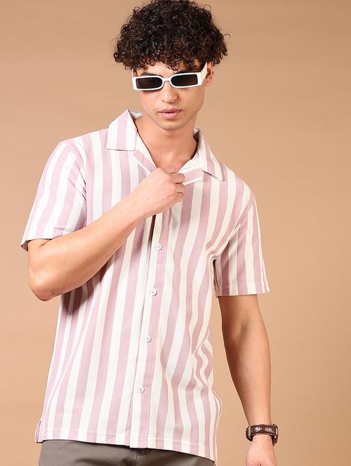 men short sleeves striped casual shirt - 21731328 - Standard Image - 0