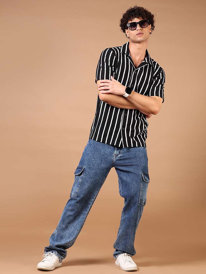 men short sleeves striped casual shirt - 21731331 -  Standard Image - 3