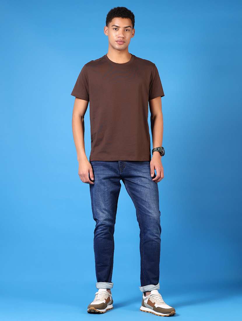 men washed mid rise jeans - 21731505 -  Standard Image - 5