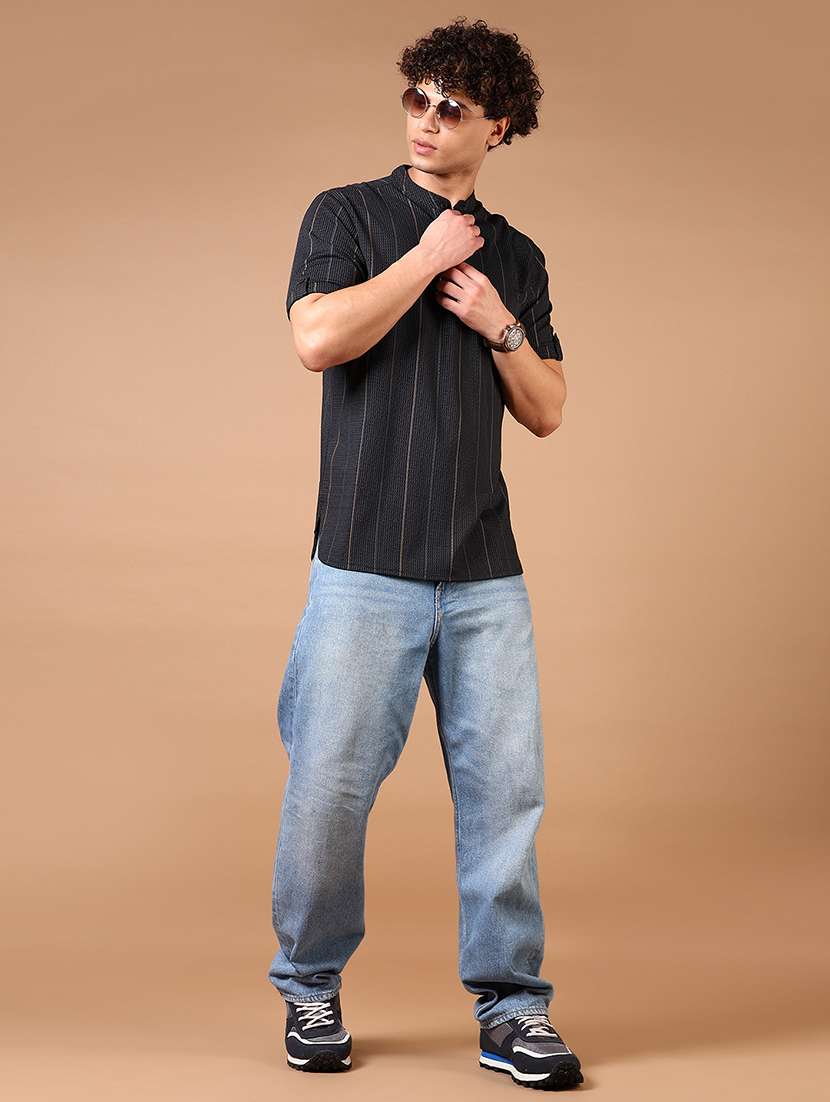 men short sleeves printed t-shirt - 21731583 -  Standard Image - 3