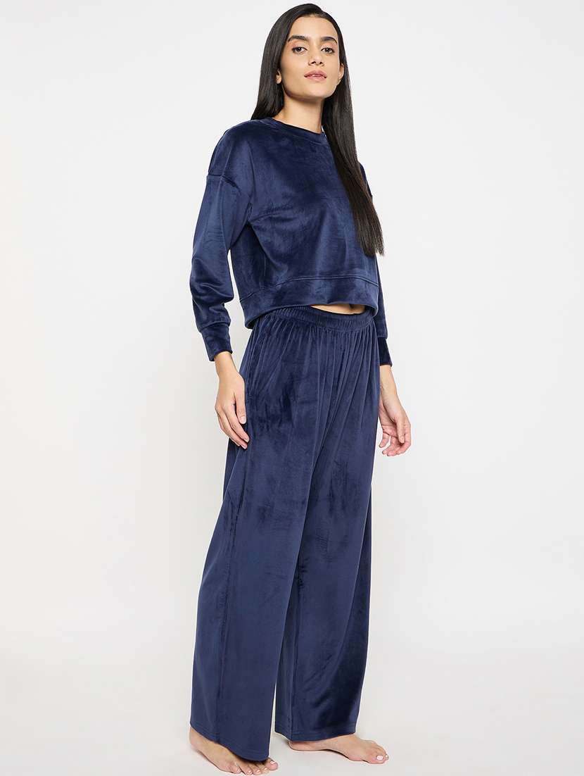 women solid velvet pyjama nightwear set - 21732314 -  Standard Image - 3