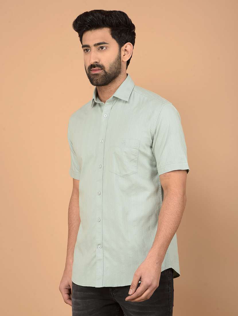 men short sleeves striped casual shirt