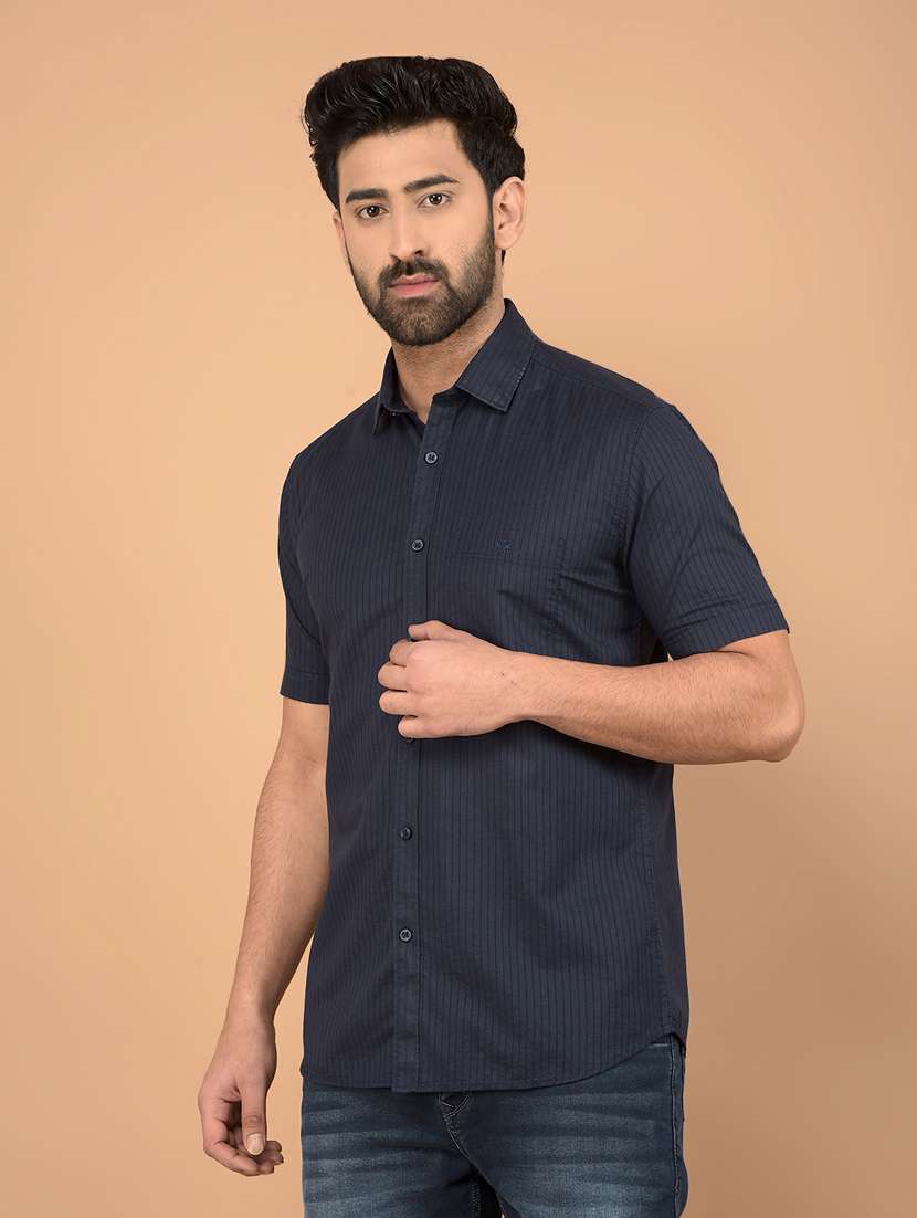 men short sleeves striped casual shirt