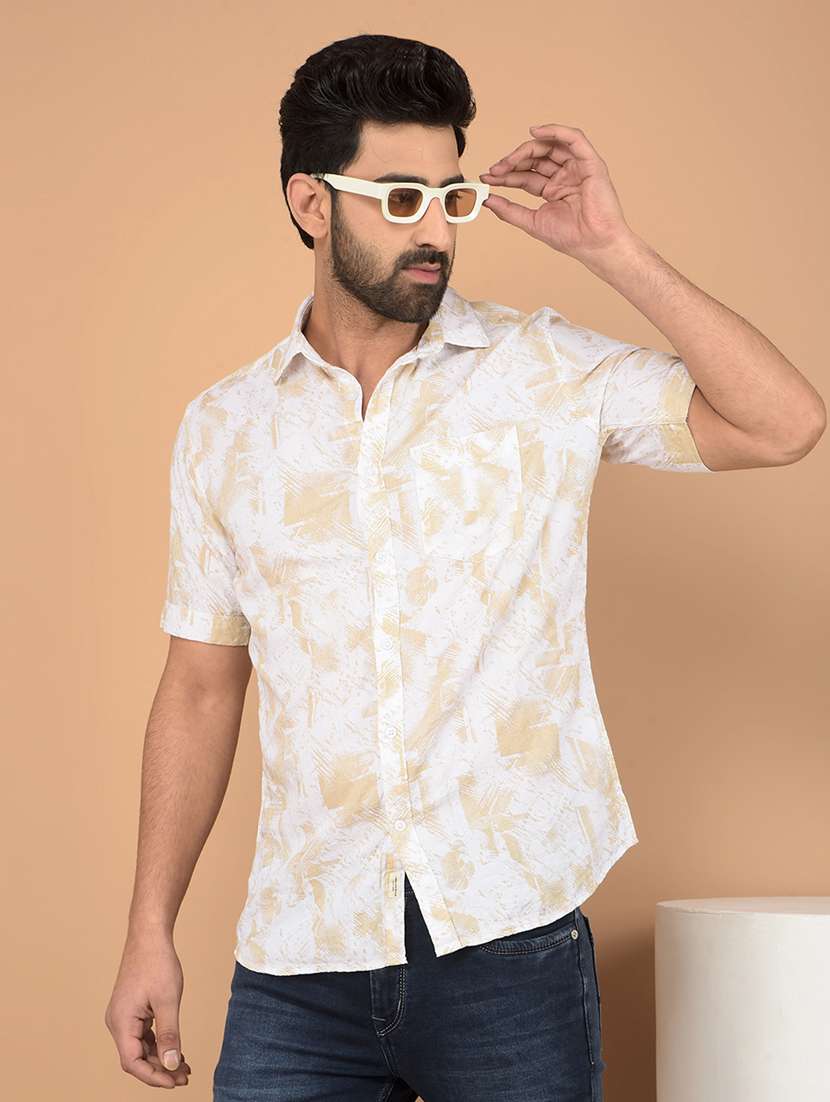 men short sleeves self design casual shirt