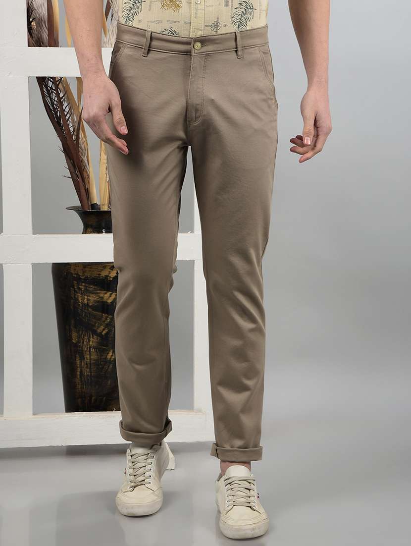 men mid rise solid chinos