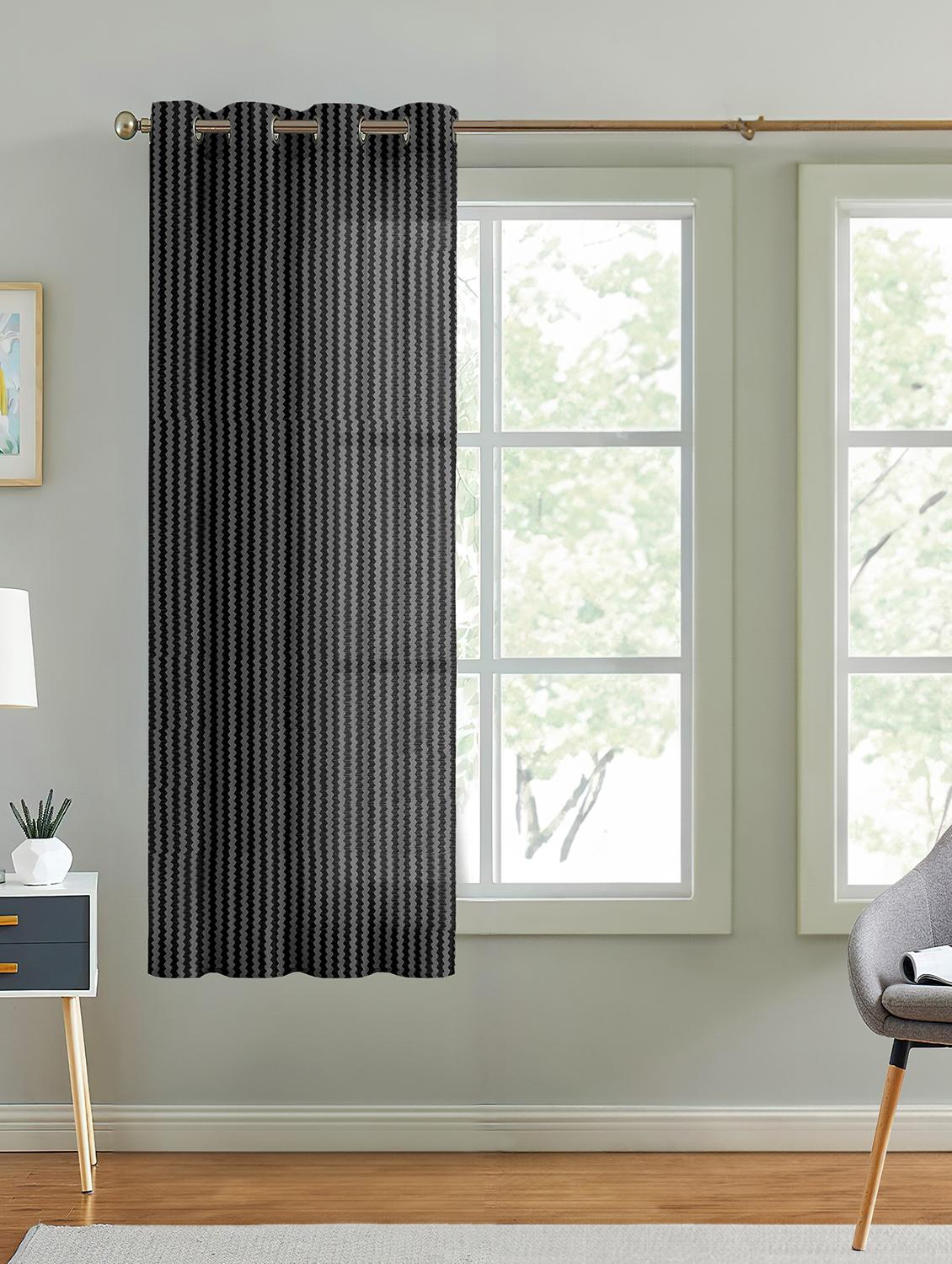 stylish and attractive striped curtains - set of 2