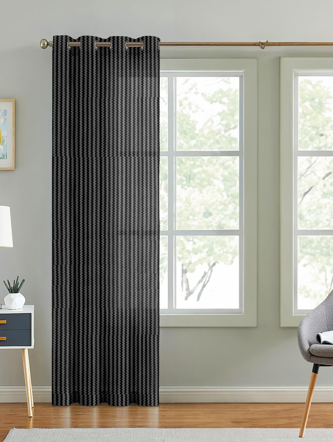 stylish and attractive striped curtains - set of 2
