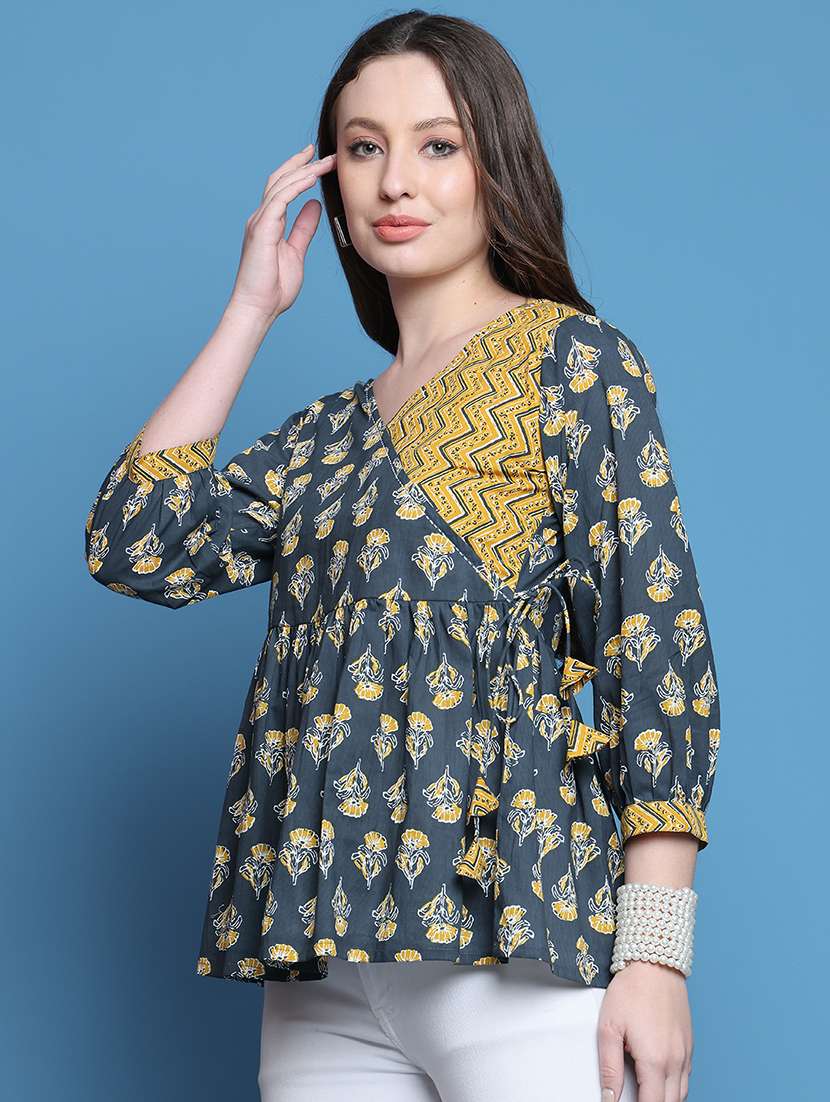 women three quarter sleeve flared ethnic top