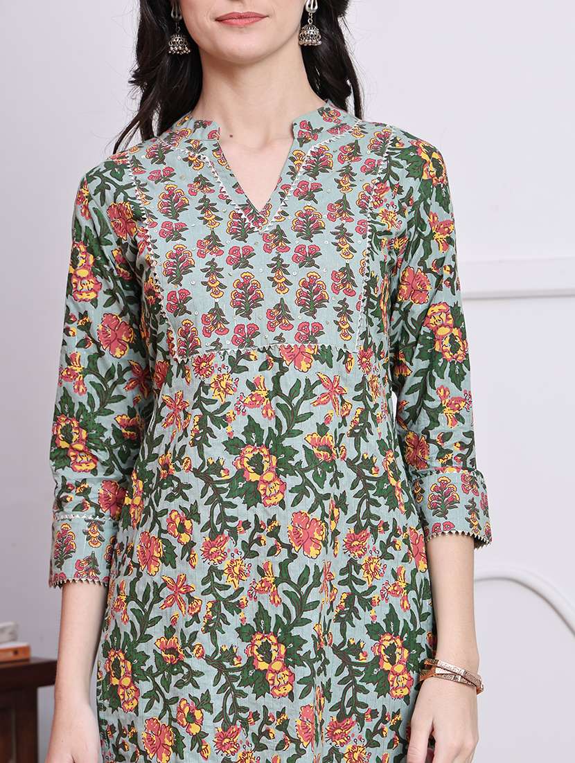women floral three quarter sleeve straight kurta - 21737447 -  Standard Image - 5