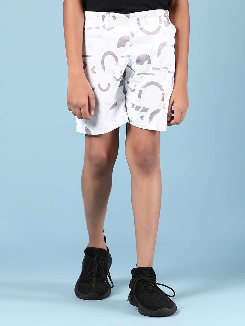 boys white printed mid rise shorts 
