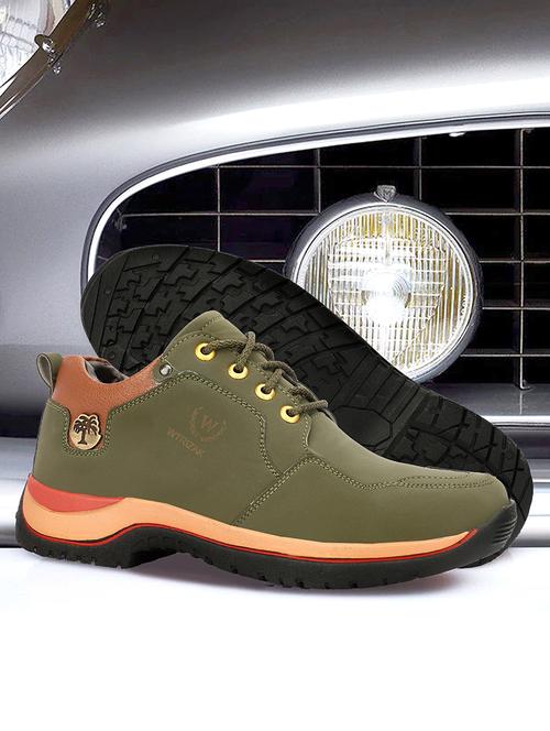 men lace up hiking boots - 21737908 -  Standard Image - 0