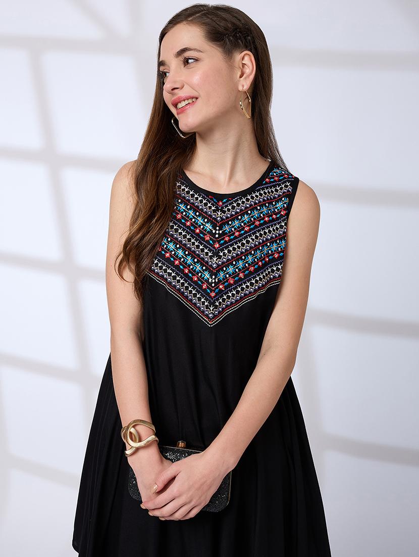 globus women black embroidered yoke asymmetric hem a-line fusion kurta - 21738555 - Standard Image - 3