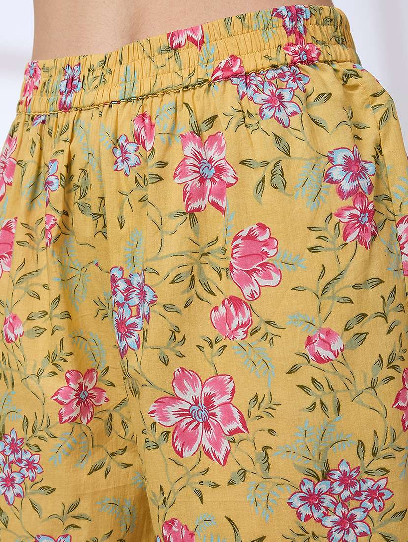 globus women yellow pom pom lace v-neck floral print pleated a-line kurta with pants workwear set - 21738568 -  Standard Image - 5