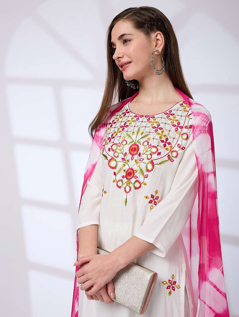 globus women off white floral embroidered yoke straight kurta with pants & tie-dye gotta lace dupatta workwear set - 21738578 -  Standard Image - 5