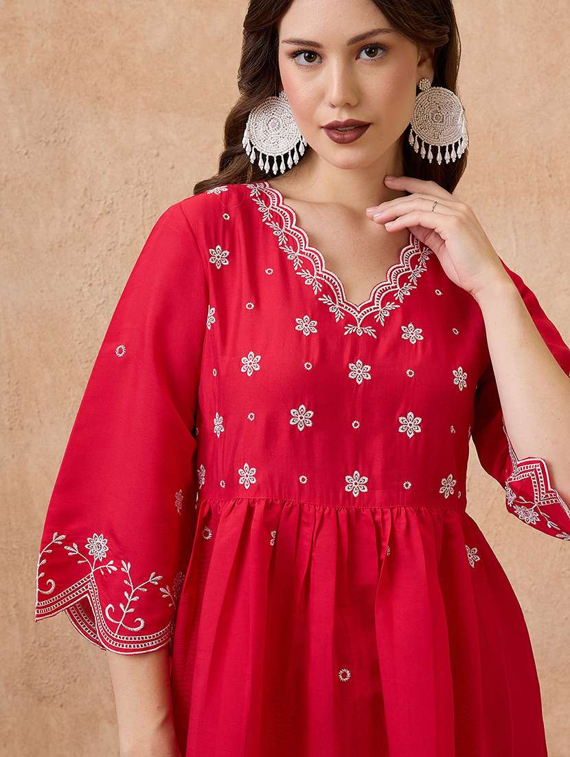 globus women pink floral embroidered work v-neck scalloped hem a-line kurta with pant festive set - 21738590 -  Standard Image - 3