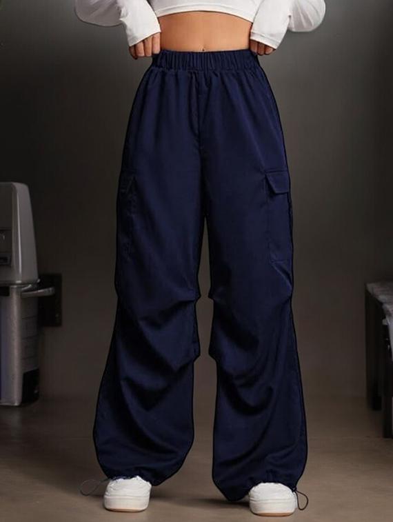 women solid high rise relaxed fit cargo - 21738666 - Zoom Image - 0