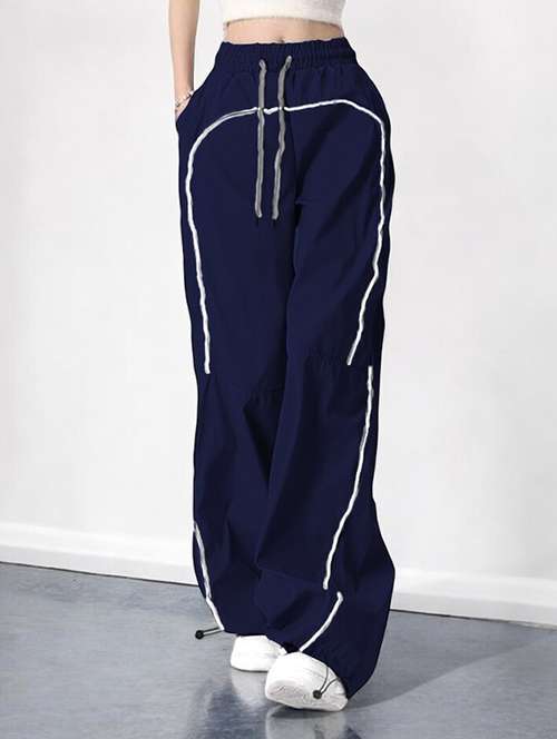 women solid mid rise track pant