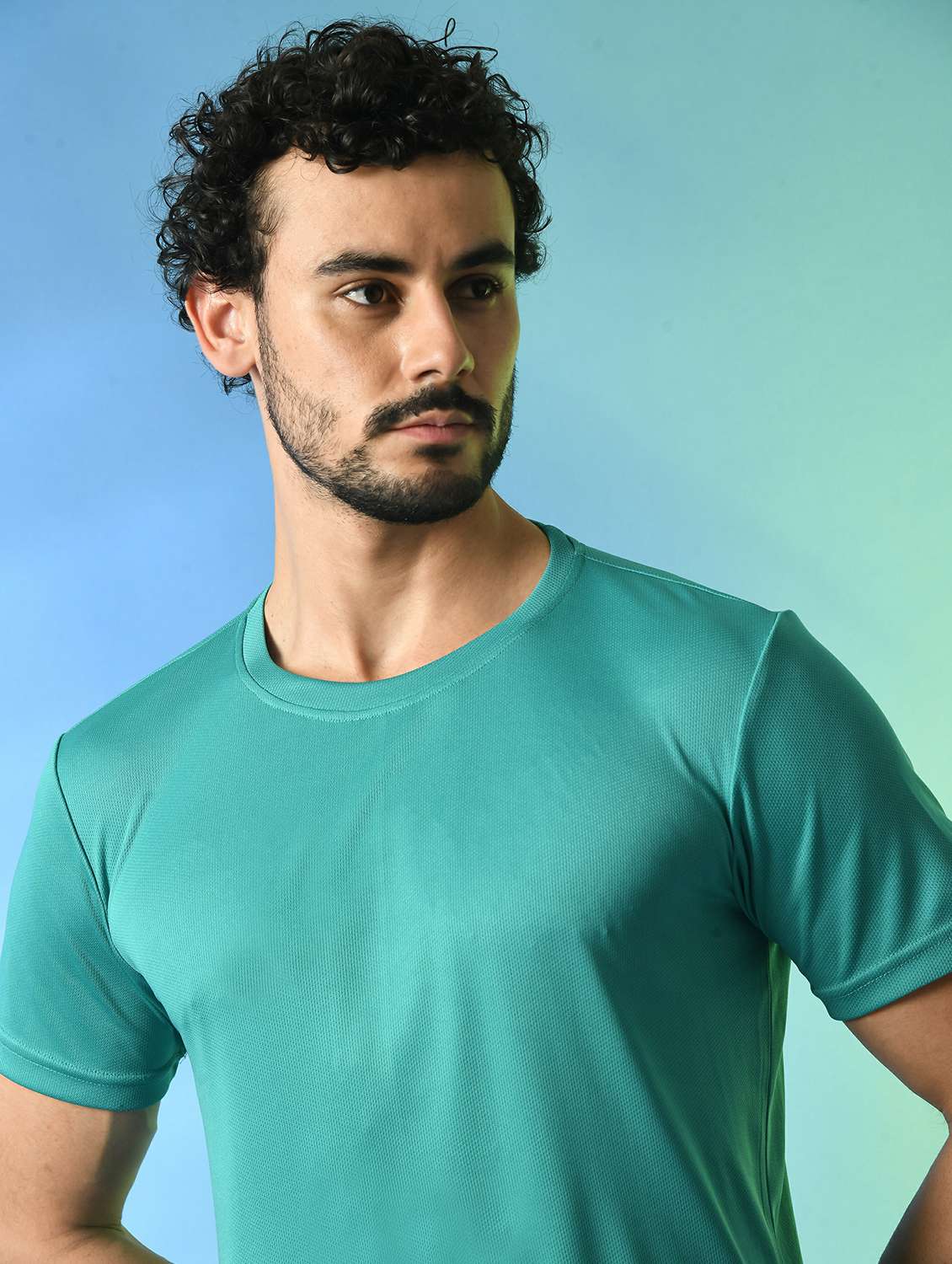 men solid round neck t-shirt - 21740250 -  Standard Image - 3