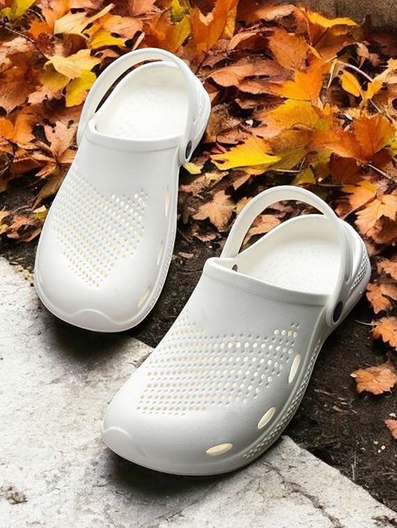men solid ultra-comfort crocs