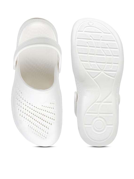 men solid ultra-comfort crocs - 21740288 -  Standard Image - 5