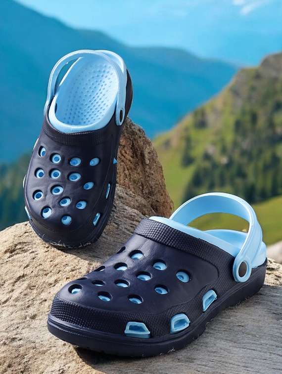 men solid ultra-comfort crocs
