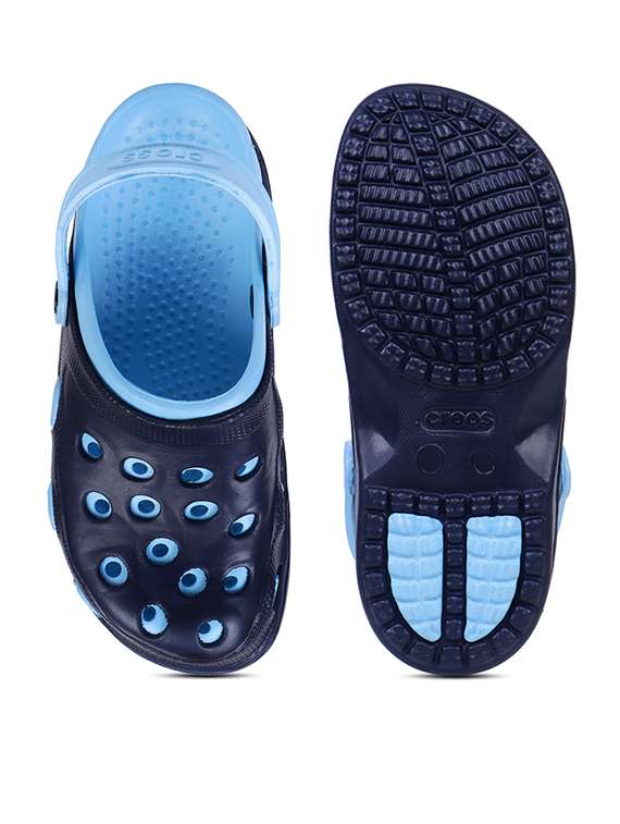 men solid ultra-comfort crocs - 21740290 -  Standard Image - 5