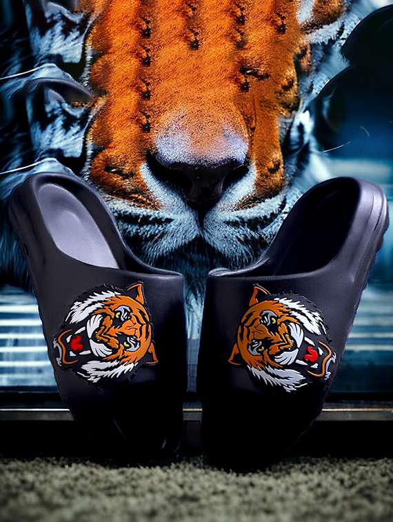 men printed slider flip flops