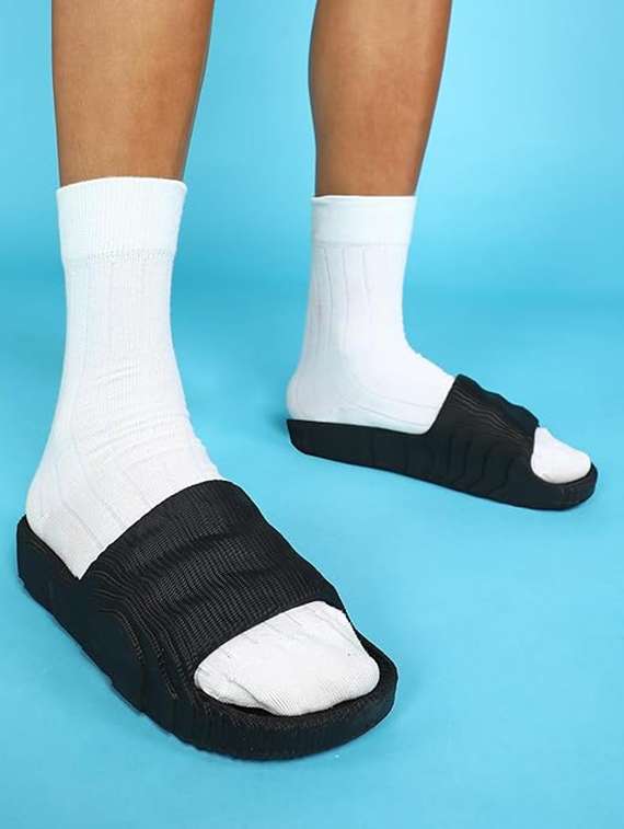 men solid slider flip flops - 21740310 -  Standard Image - 3