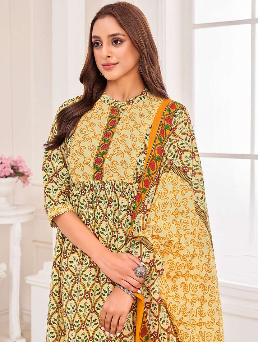 women printed kurta pant with dupatta set - 21742677 - Standard Image - 3