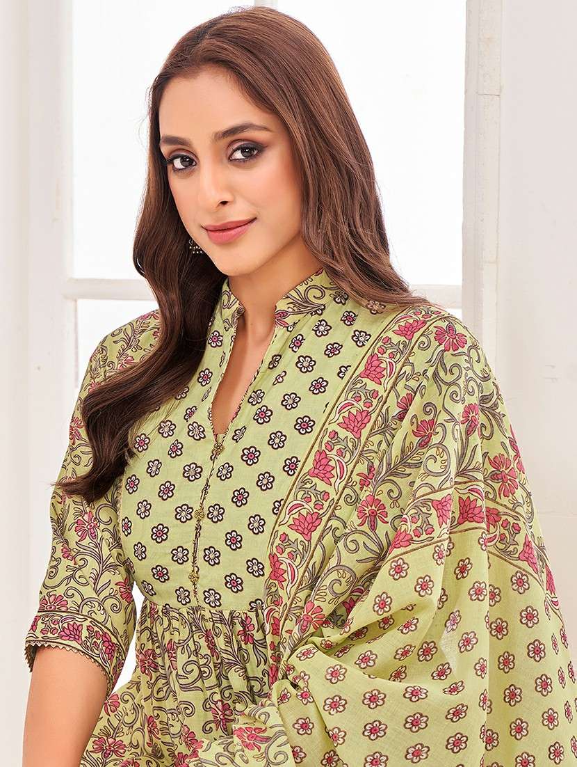 women printed kurta pant with dupatta set - 21742679 -  Standard Image - 3
