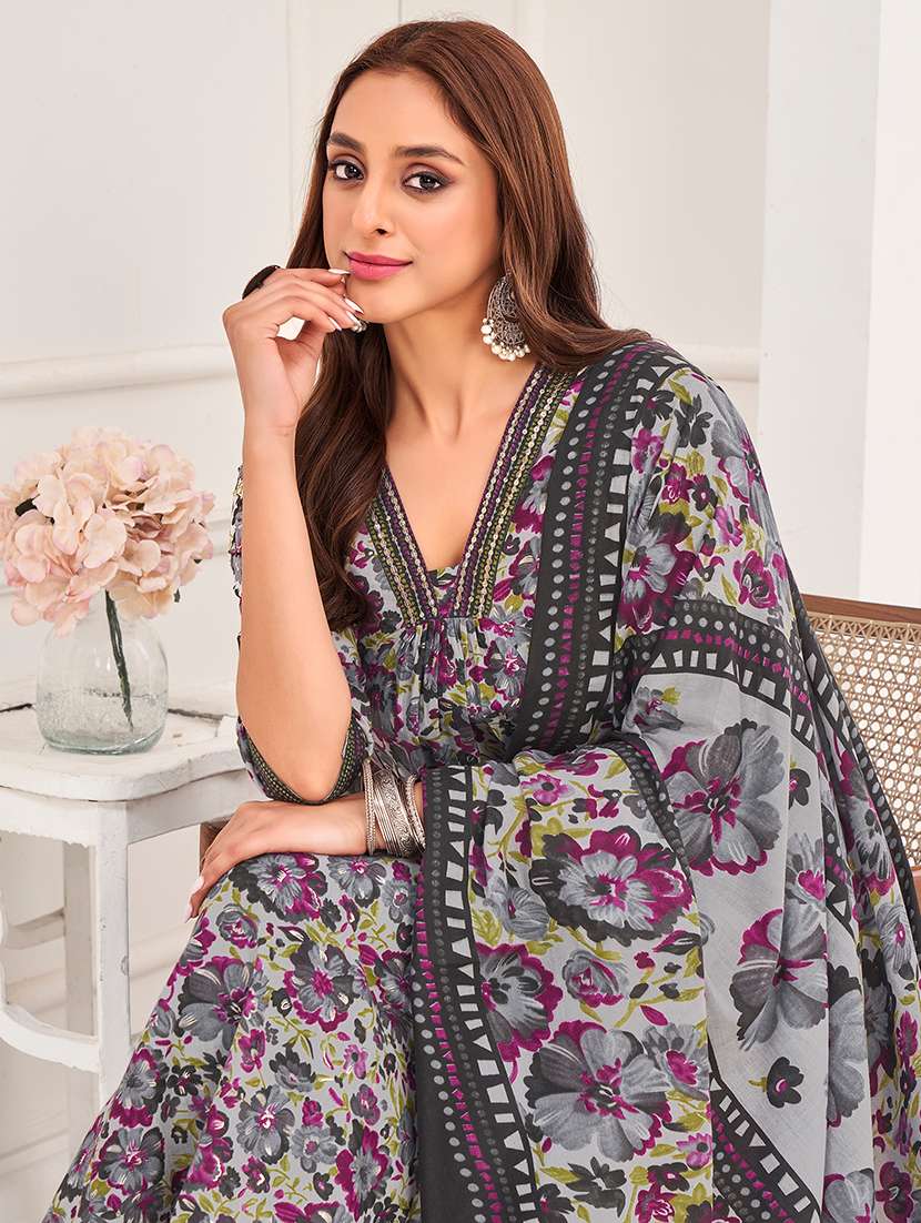 women printed kurta pant with dupatta set - 21742683 -  Standard Image - 3