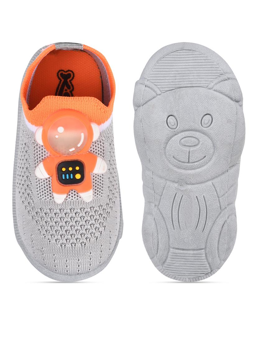 unisex kids slip on sneaker - 21743500 - Standard Image - 5