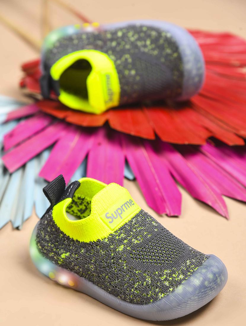 unisex kids slip on sport shoes - 21743506 - Zoom Image - 0