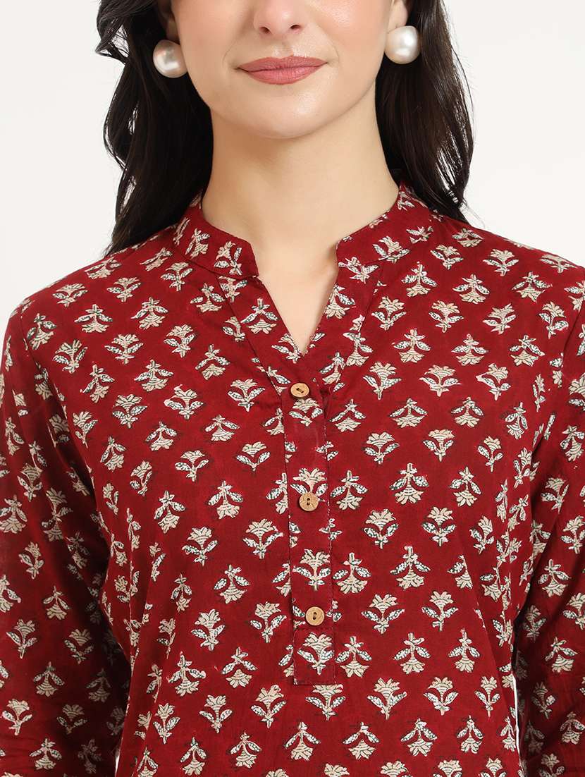 women maroon three quarter sleeve straight kurta - 21743621 -  Standard Image - 5