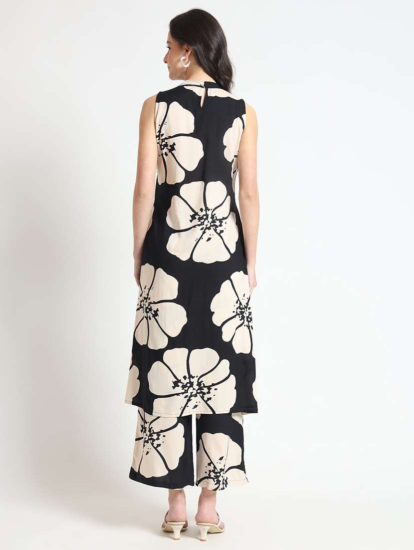 women black floral printed kurta palazzo set - 21743654 - Standard Image - 3