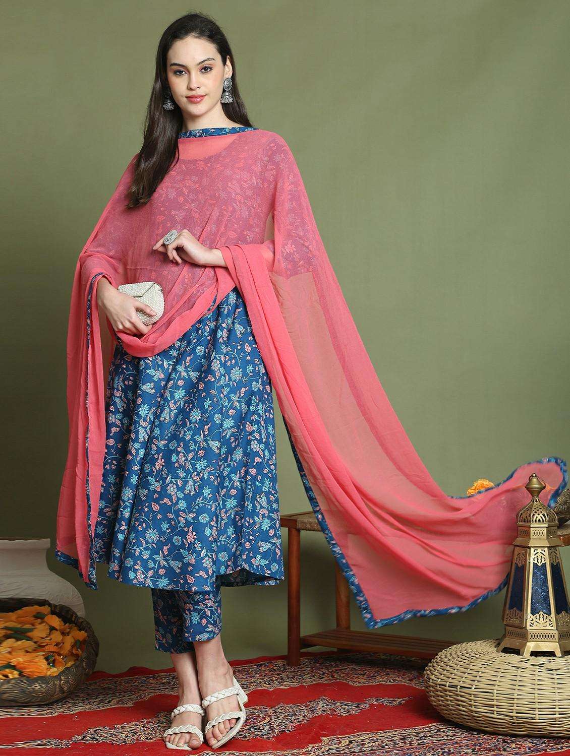women three quarter sleeve kurta pant with dupatta set