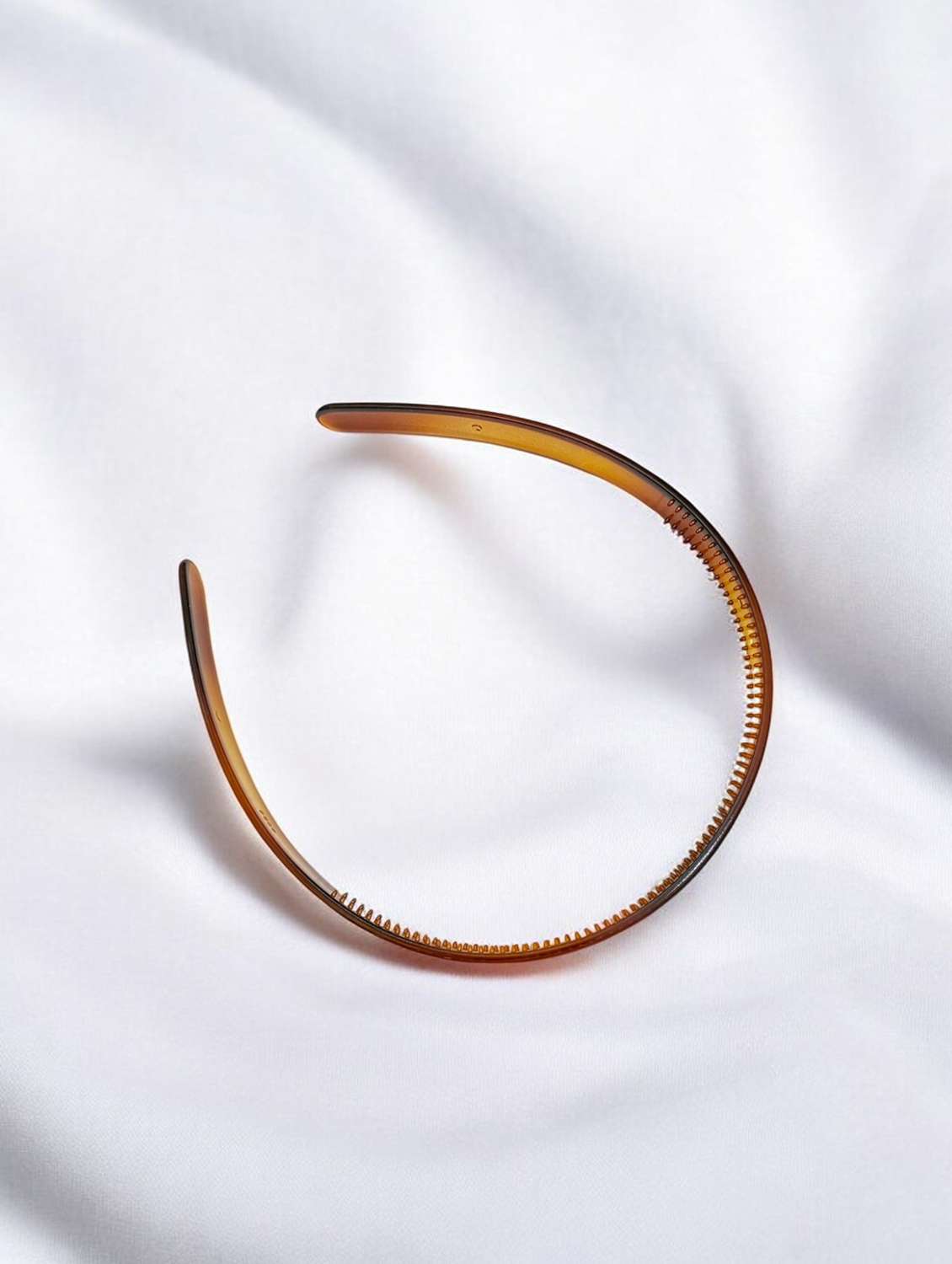 women solid plastic hairband - 21745302 - Standard Image - 3