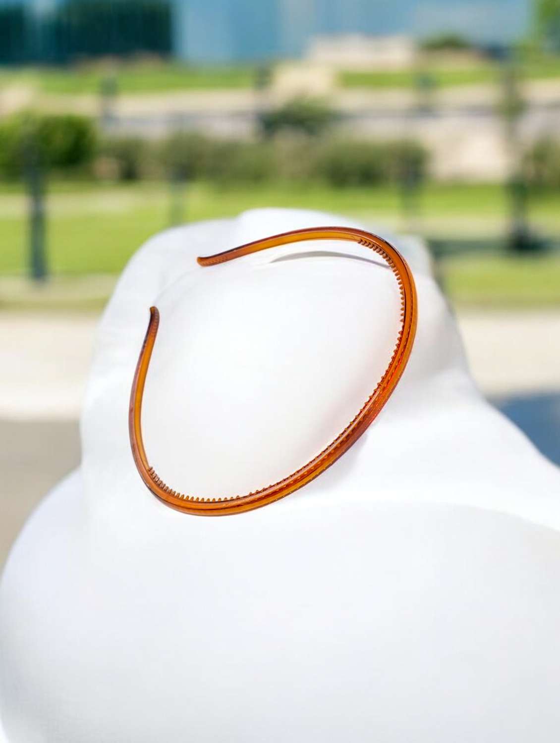 women solid plastic hairband - 21745304 - Zoom Image - 0