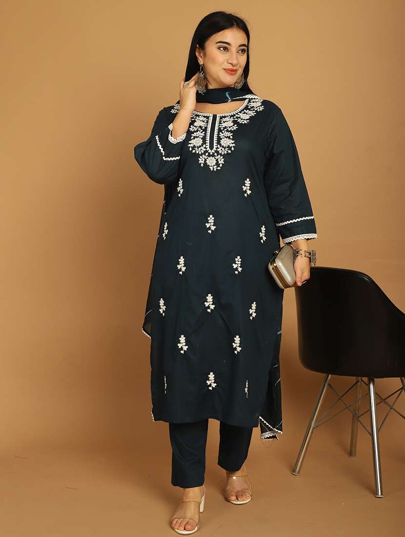 women embroidered kurta pant set with dupatta