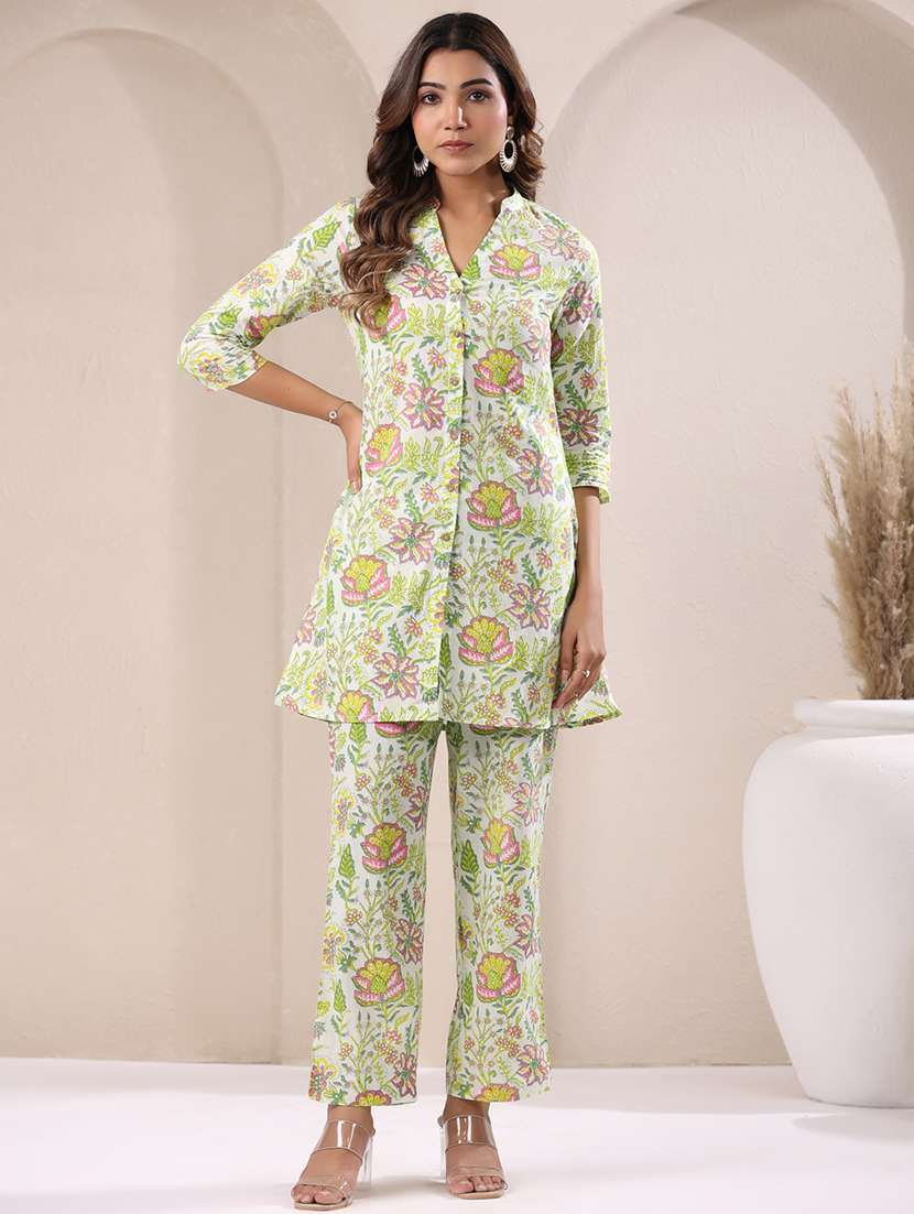 women printed kurta pant co-ord set - 21746636 -  Zoom Image - 0