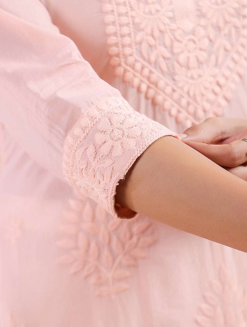 women notch neck chikankari straight kurta - 21746697 -  Standard Image - 5