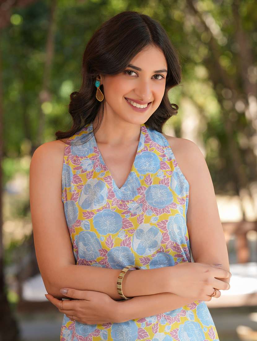 women v-neck printed kurta pant set - 21746721 -  Standard Image - 5