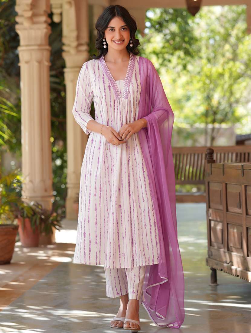 women tie & dye kurta pant set with dupatta