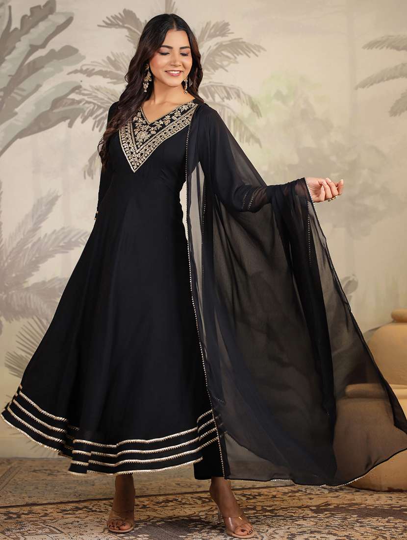 women embroidered kurta pant set with dupatta - 21746745 - Standard Image - 3