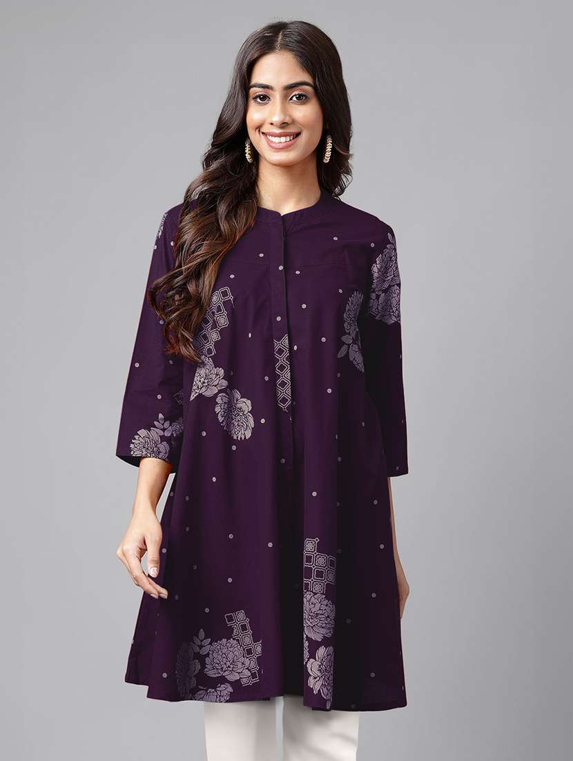 women printed three quarter sleeve tunic