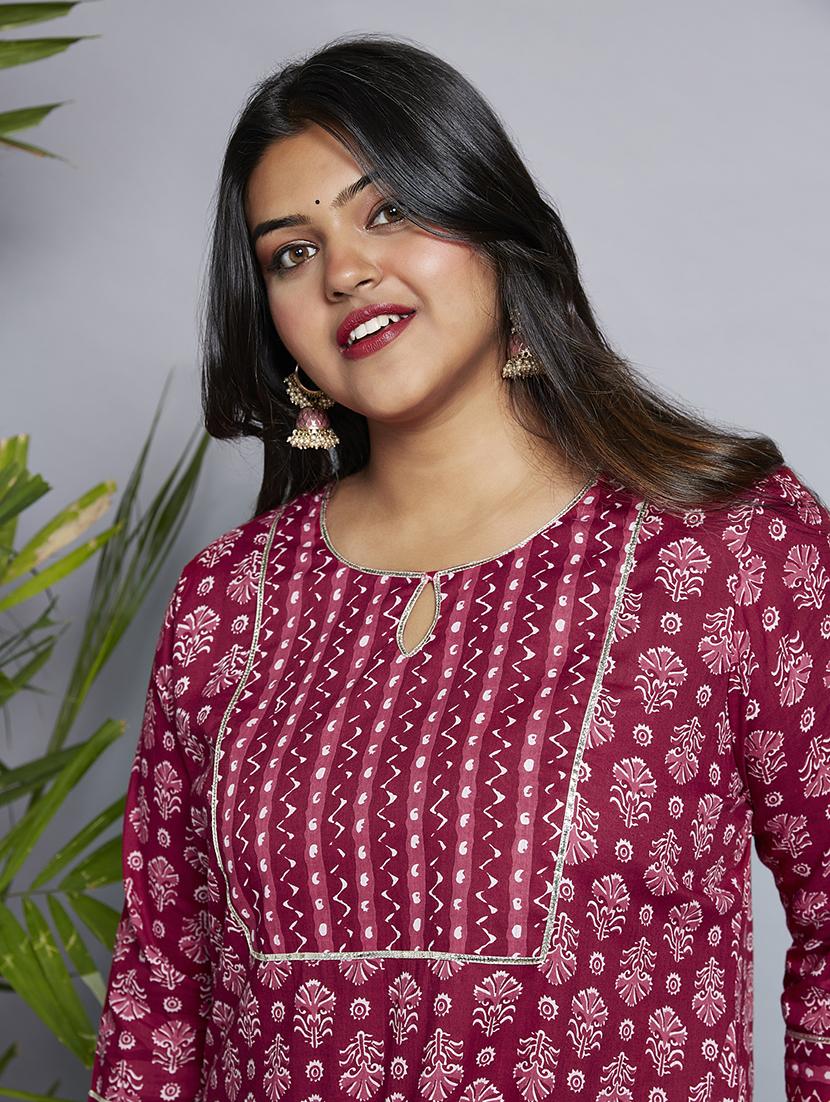 gloplus women pink keyhole neck floral printed gotta lace detail straight plus size kurta & pants workwear set - 21746844 - Standard Image - 3